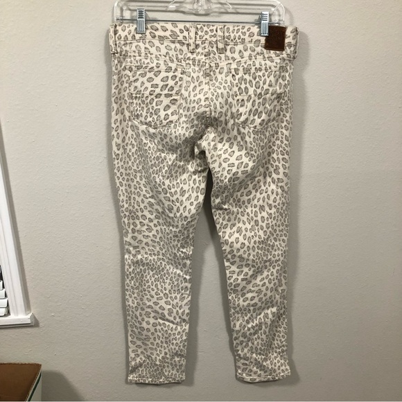 Lucky Brand Legend Cheetah Print Capri Jeans Jeggings women's size 10 - Picture 4 of 9